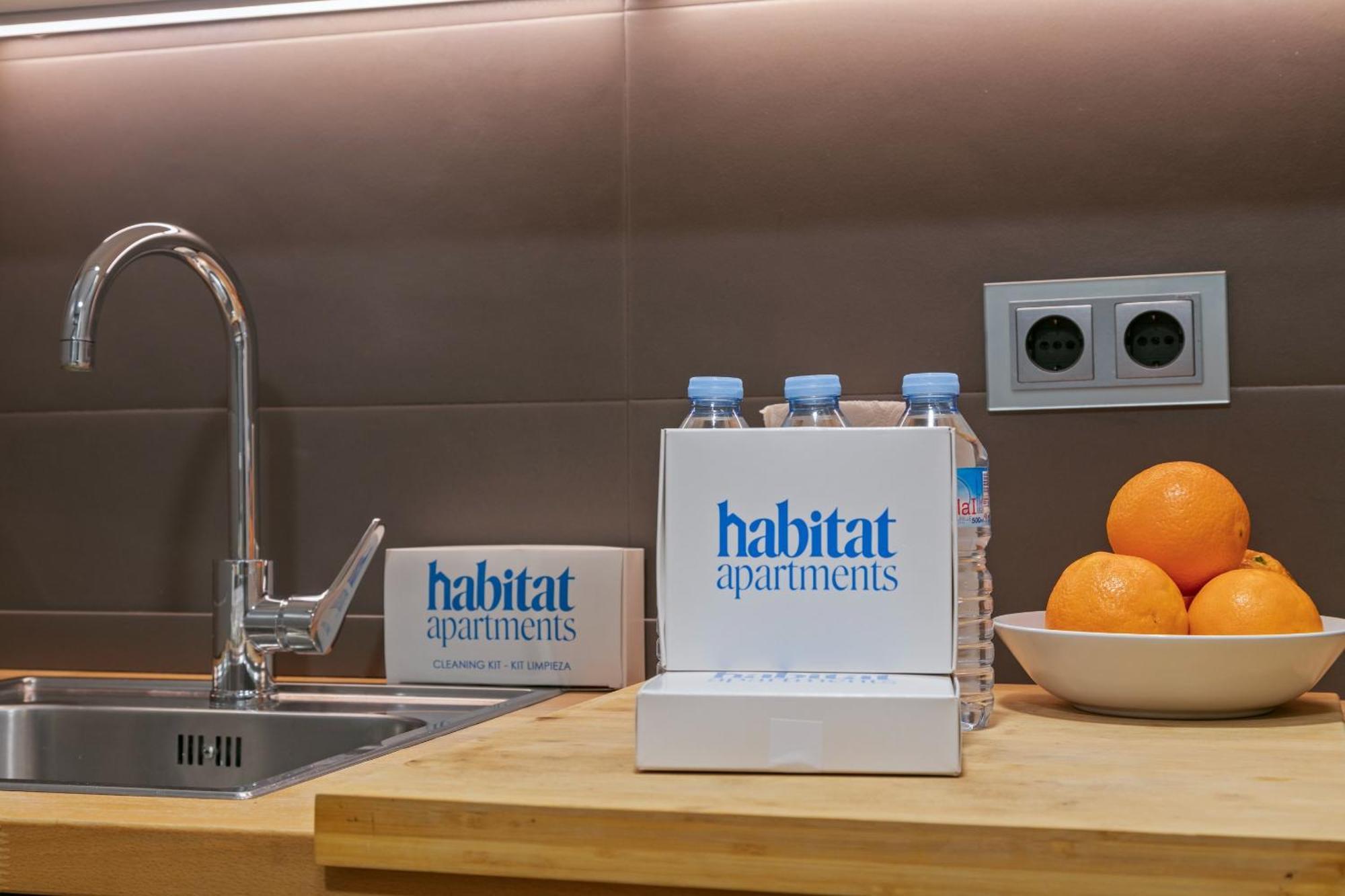 Habitat Apartments Barcelona Center Bagian luar foto